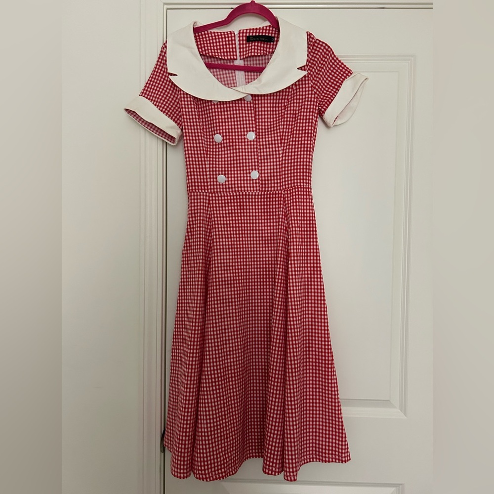 Very cute vintage Dress!